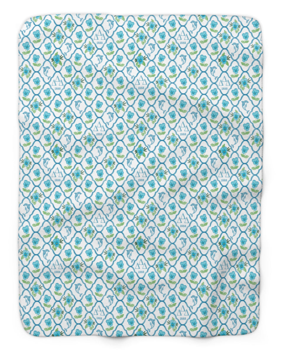 Delta Delta Delta Tailgate Throw Blanket